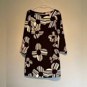 JUICY COUTURE NEW Black and White Floral Elegant Mini Shift Dress.  Size 2